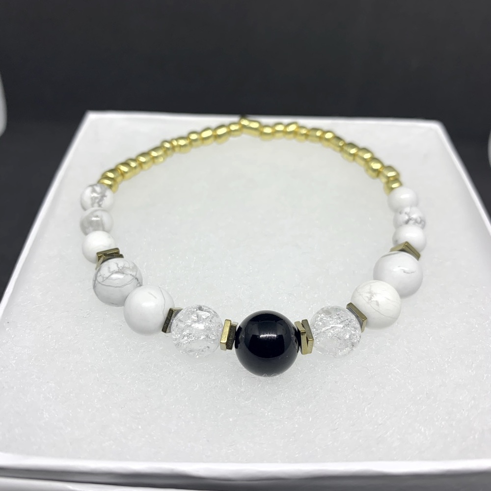 Semi precious crystal stone bracelet bangle